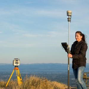 Trimble R10 model 2